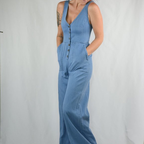🌻SALE BCBGMaxazria Button Front Jumpsuit Size XS - Picture 1 of 13